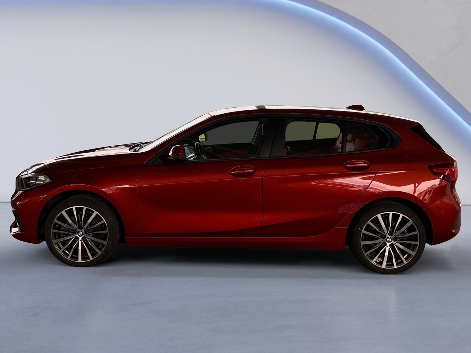 BMW 120i-showroom-element-1