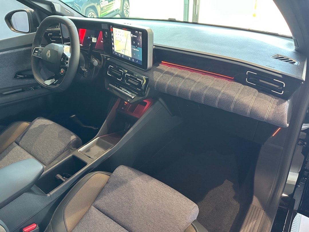 RENAULT R5 E-Tech Comfort Range 52 kWh Techno-image-15