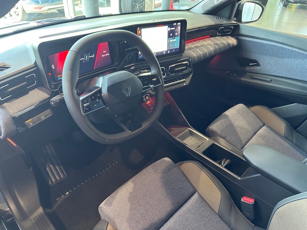 RENAULT R5 E-Tech Comfort Range 52 kWh Techno-image-9