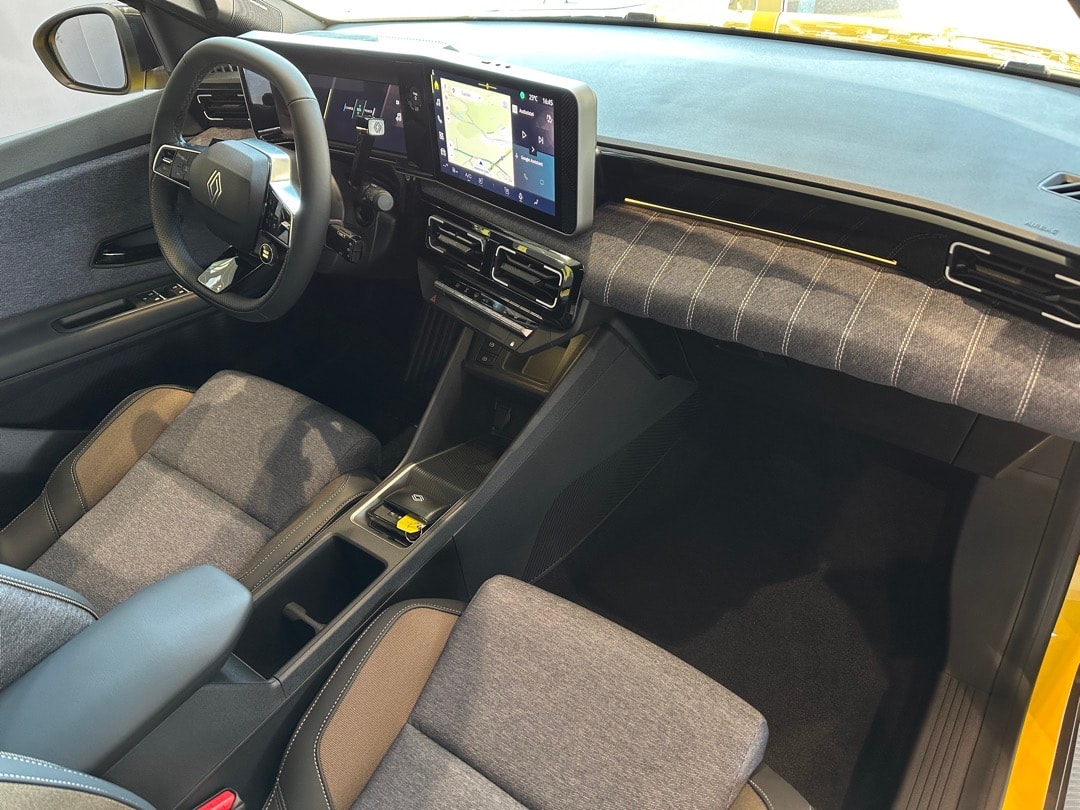 RENAULT R5 E-Tech Comfort Range 52 kWh Techno-image-10
