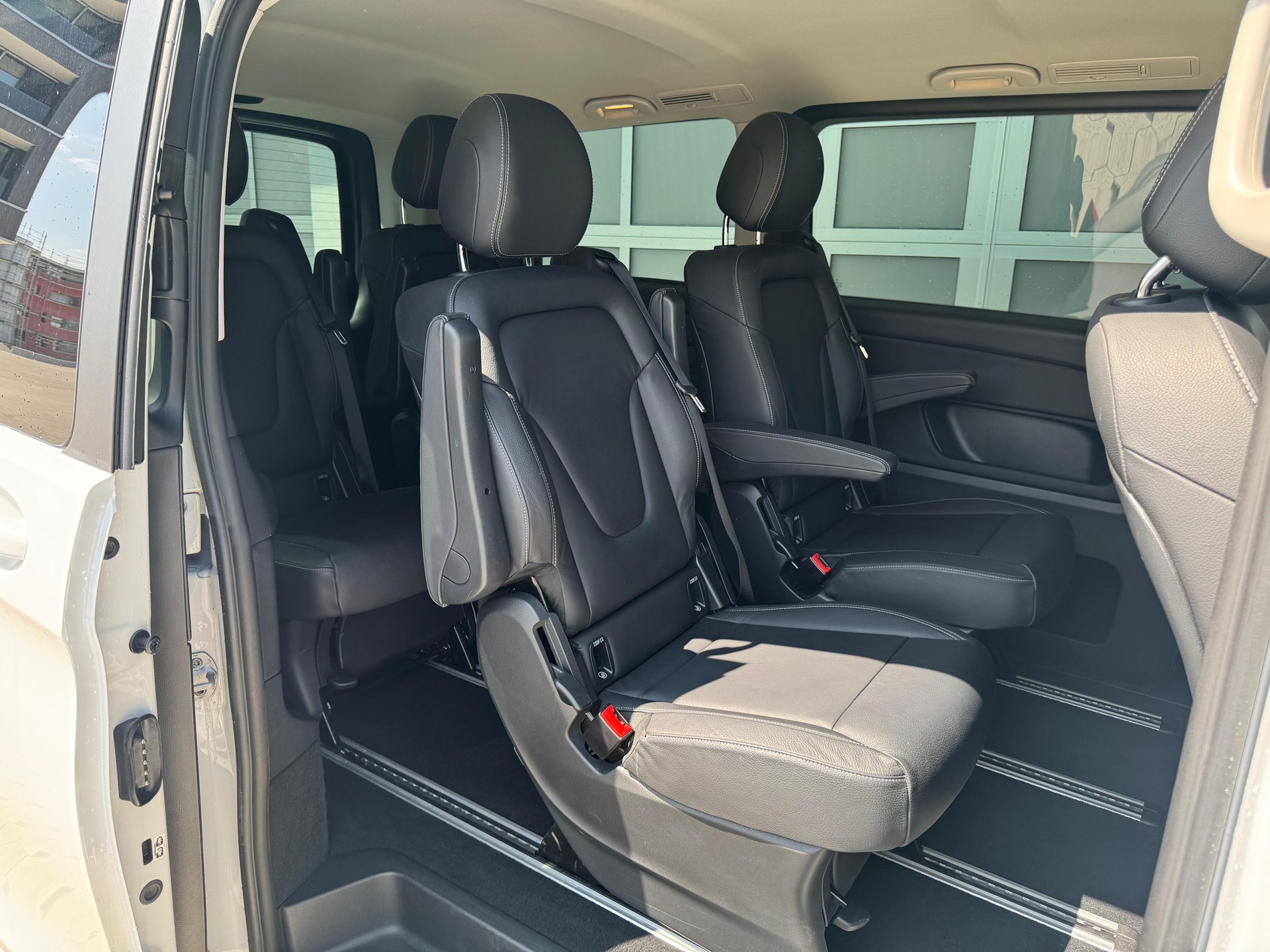 MERCEDES-BENZ V 250 d Edition Lang AMG-Line 7G-Tronic-image-16