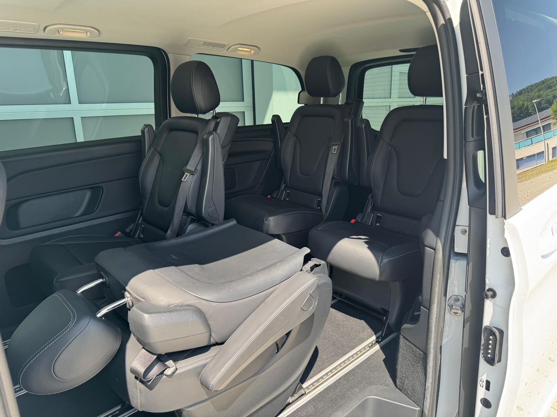MERCEDES-BENZ V 250 d Edition Lang AMG-Line 7G-Tronic-image-5