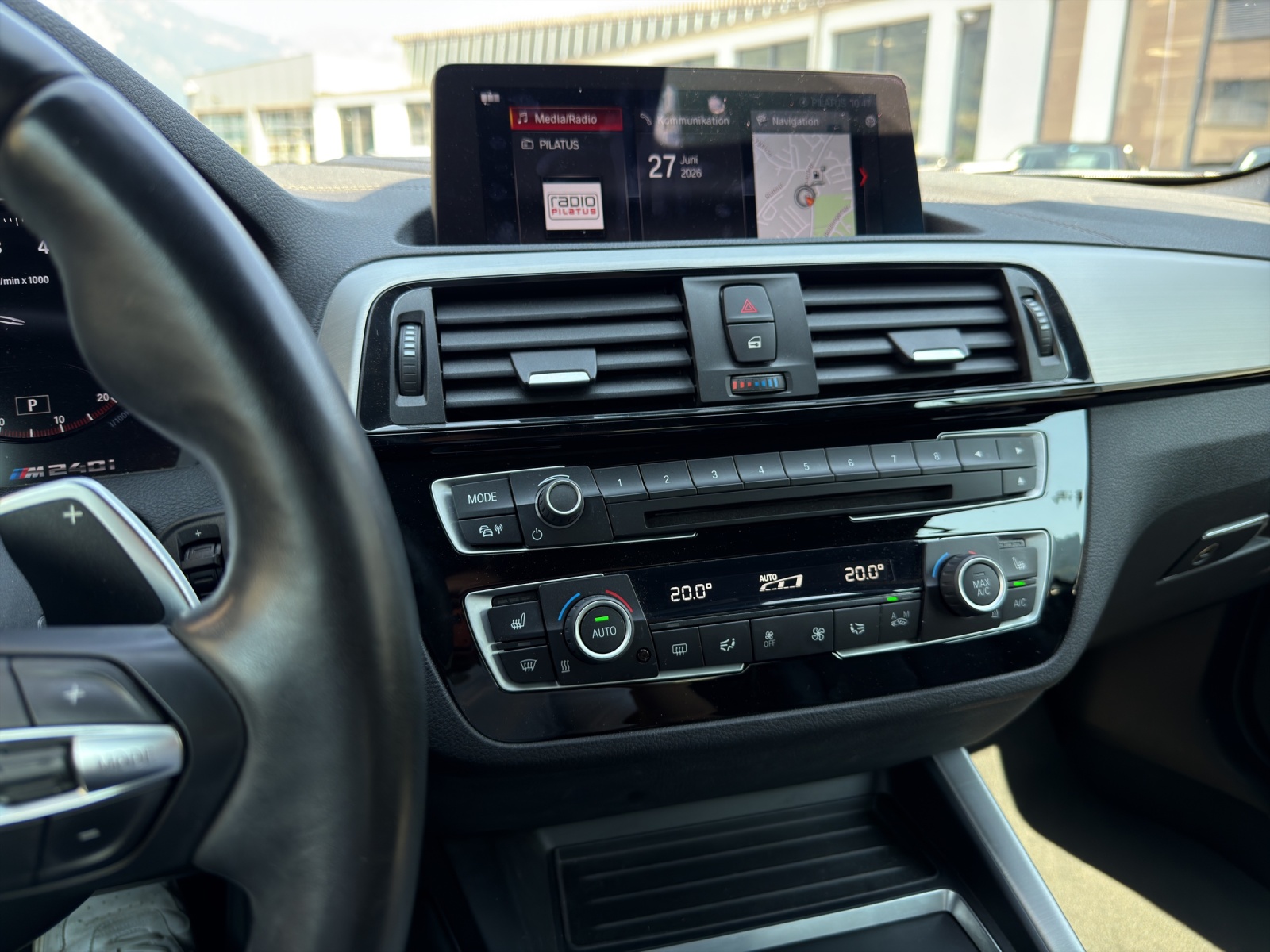 BMW M240i xDrive SAG Cabrio-image-20