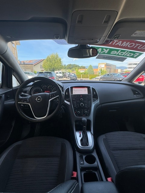 OPEL Astra SportsTourer 1.4i 16V Turbo Automatic-image-9