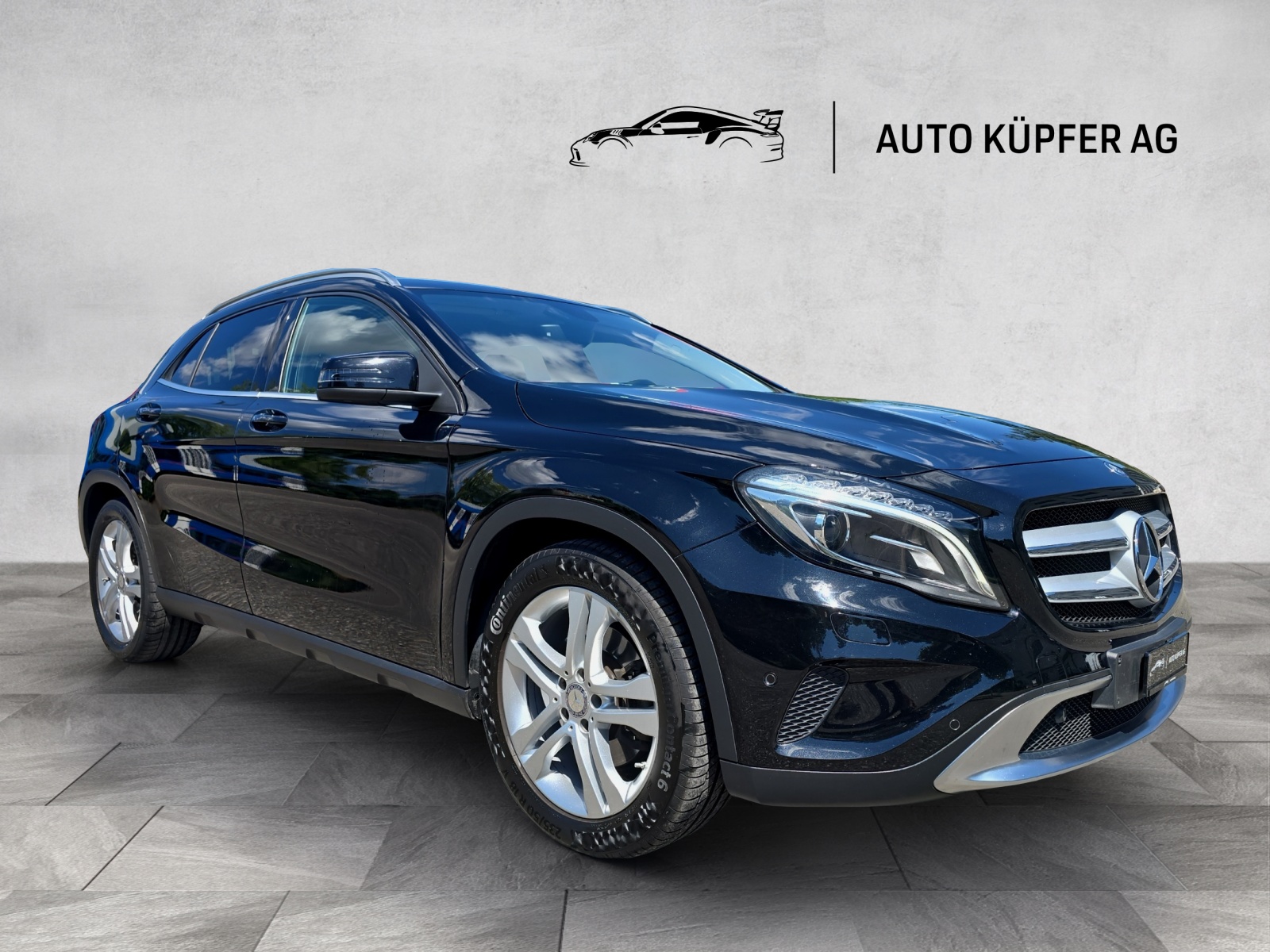 MERCEDES-BENZ GLA 250 Urban 4Matic 7G-DCT-showroom-element-1