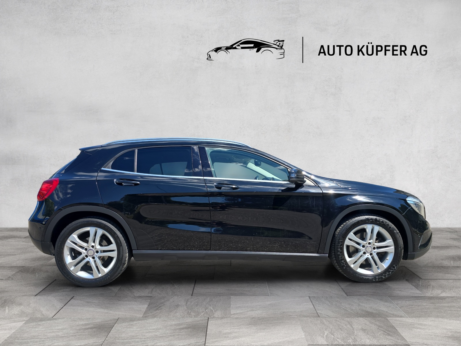 MERCEDES-BENZ GLA 250 Urban 4Matic 7G-DCT-image-5