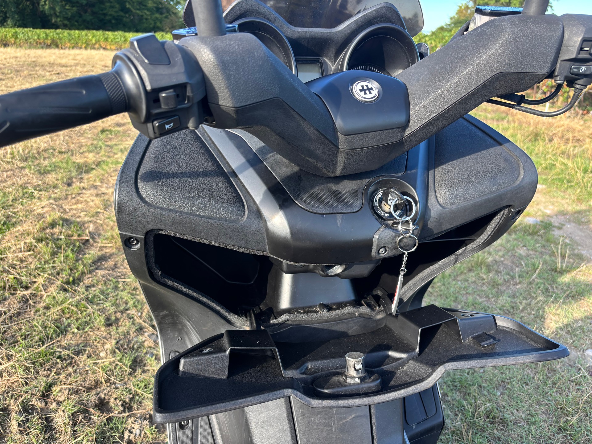 YAMAHA X-MaxYP 125 RA ABS-image-7