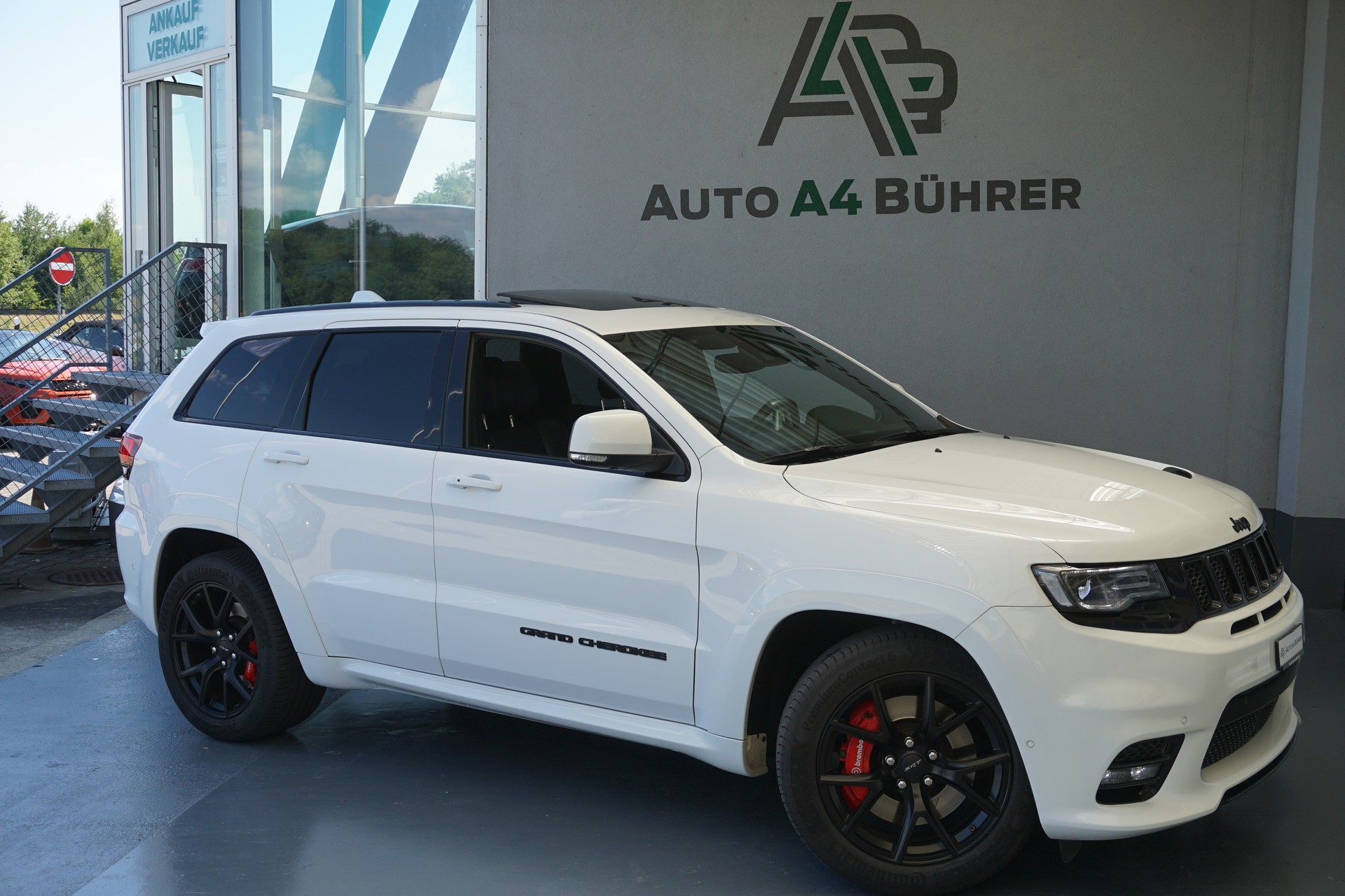 JEEP GrandCherokee 6.4 SRT8 392er 468PS CH-Auto mit Gratisservice !!-showroom-element-1