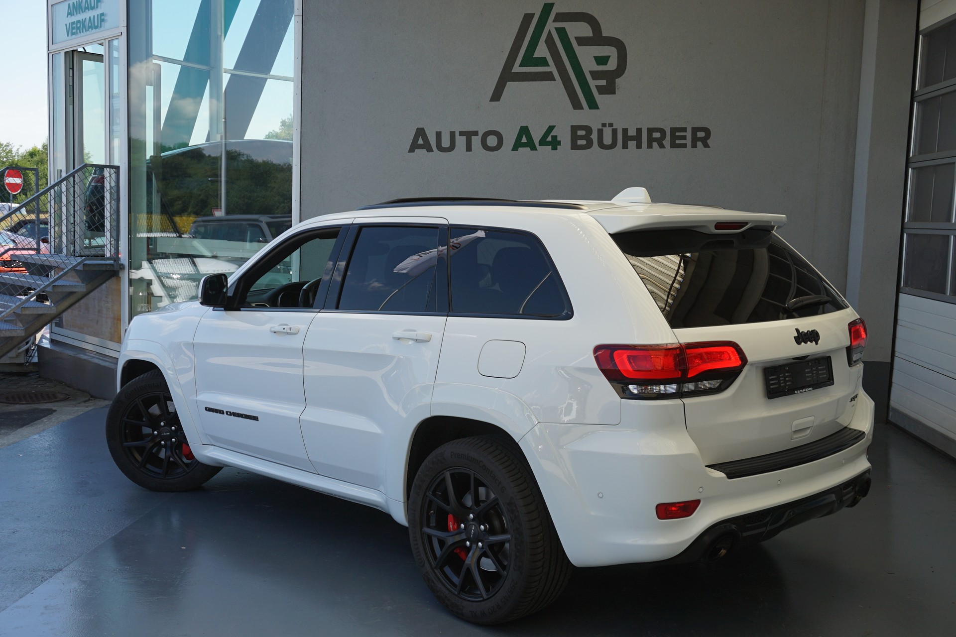 JEEP GrandCherokee 6.4 SRT8 392er 468PS CH-Auto mit Gratisservice !!-image-5