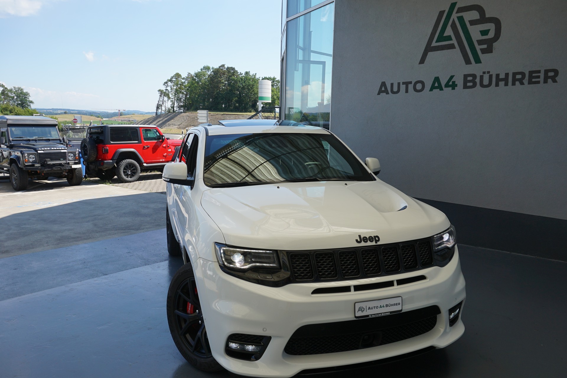 JEEP GrandCherokee 6.4 SRT8 392er 468PS CH-Auto mit Gratisservice !!-showroom-element-2