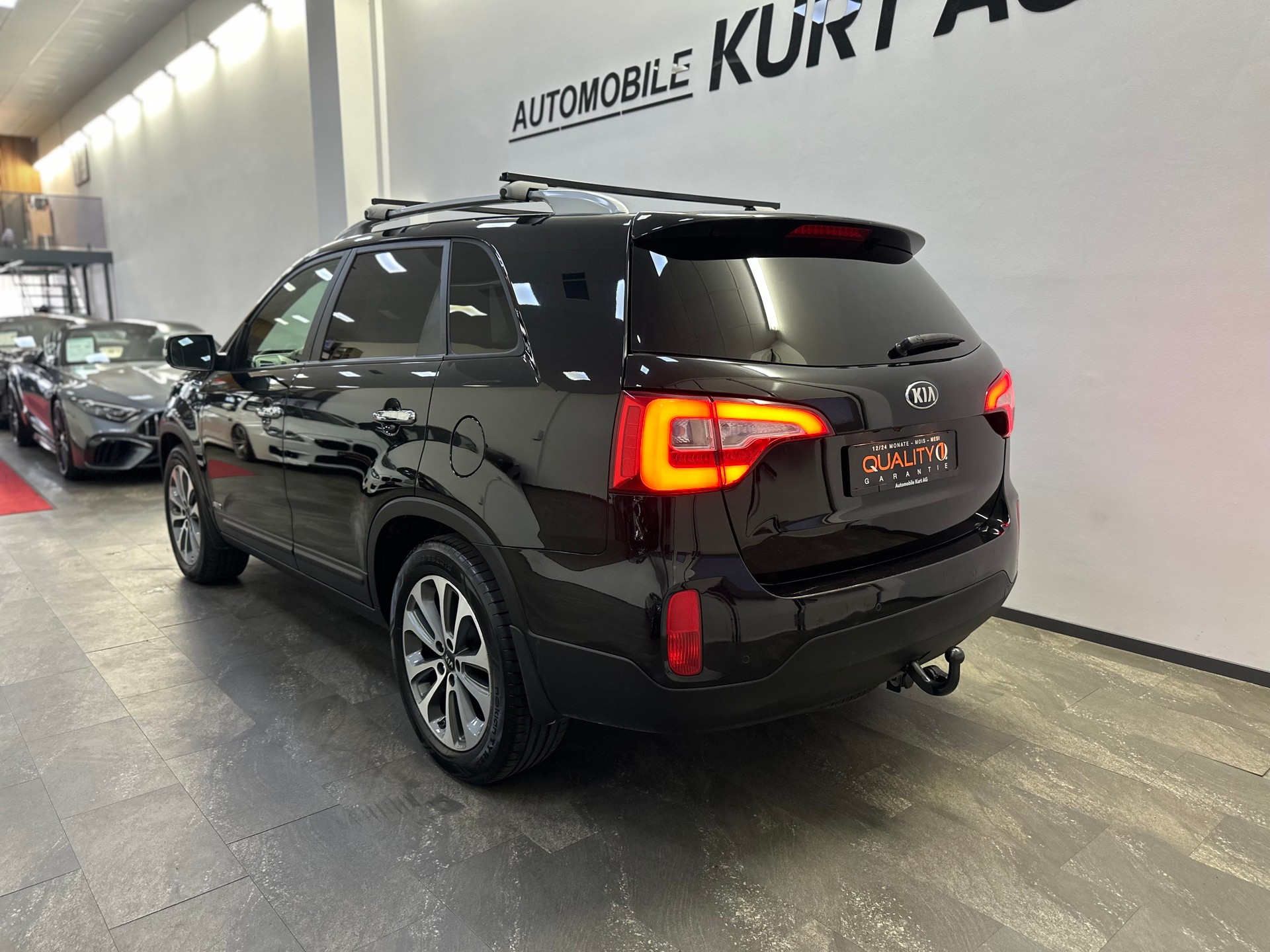 KIA Sorento 2.2 CRDI Style Automatic-showroom-element-3