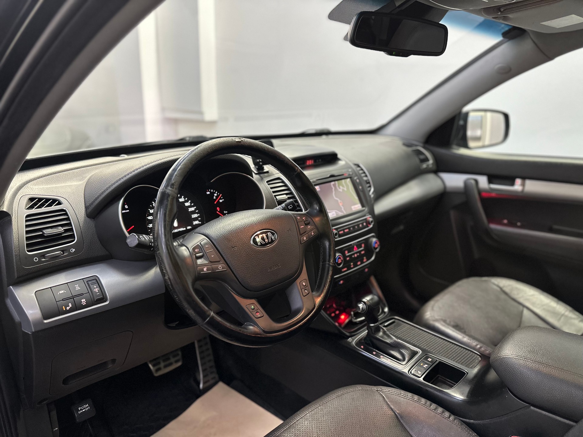 KIA Sorento 2.2 CRDI Style Automatic-image-23