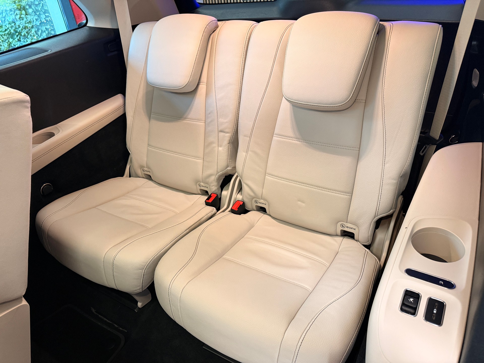 MERCEDES-BENZ GLS 400 d AMG Line 4matic-image-12