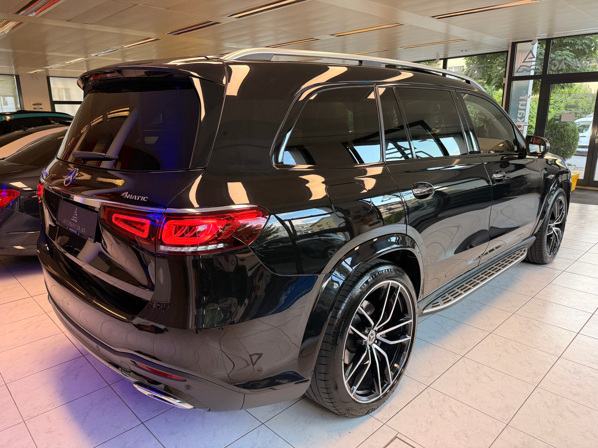 MERCEDES-BENZ GLS 400 d AMG Line 4matic-image-15