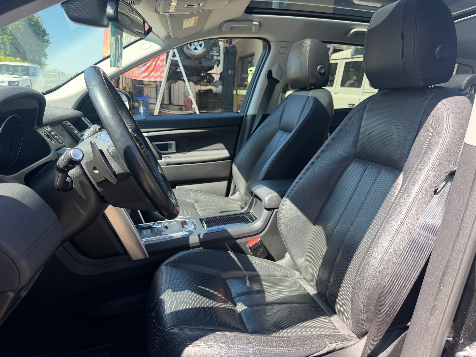LAND ROVER Discovery Sport 2.0 Si4 HSE AT9-image-9