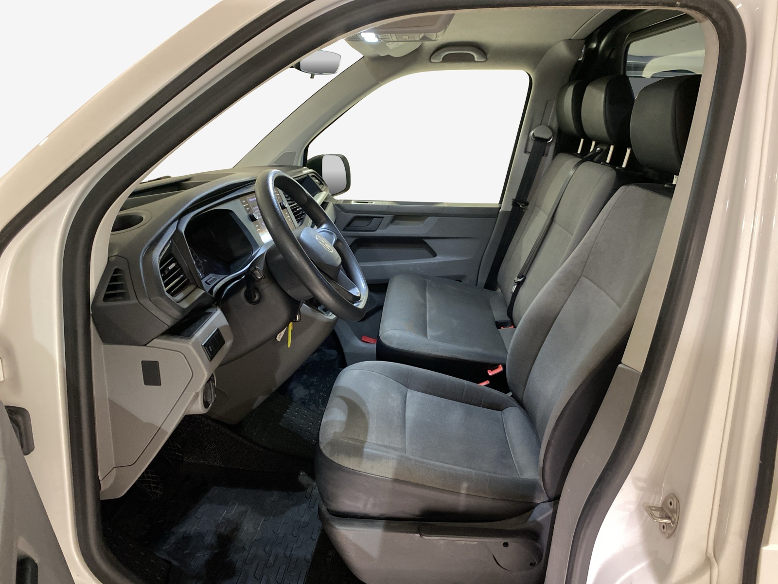 VW T6.1 2.0 TDI 4Motion-image-7
