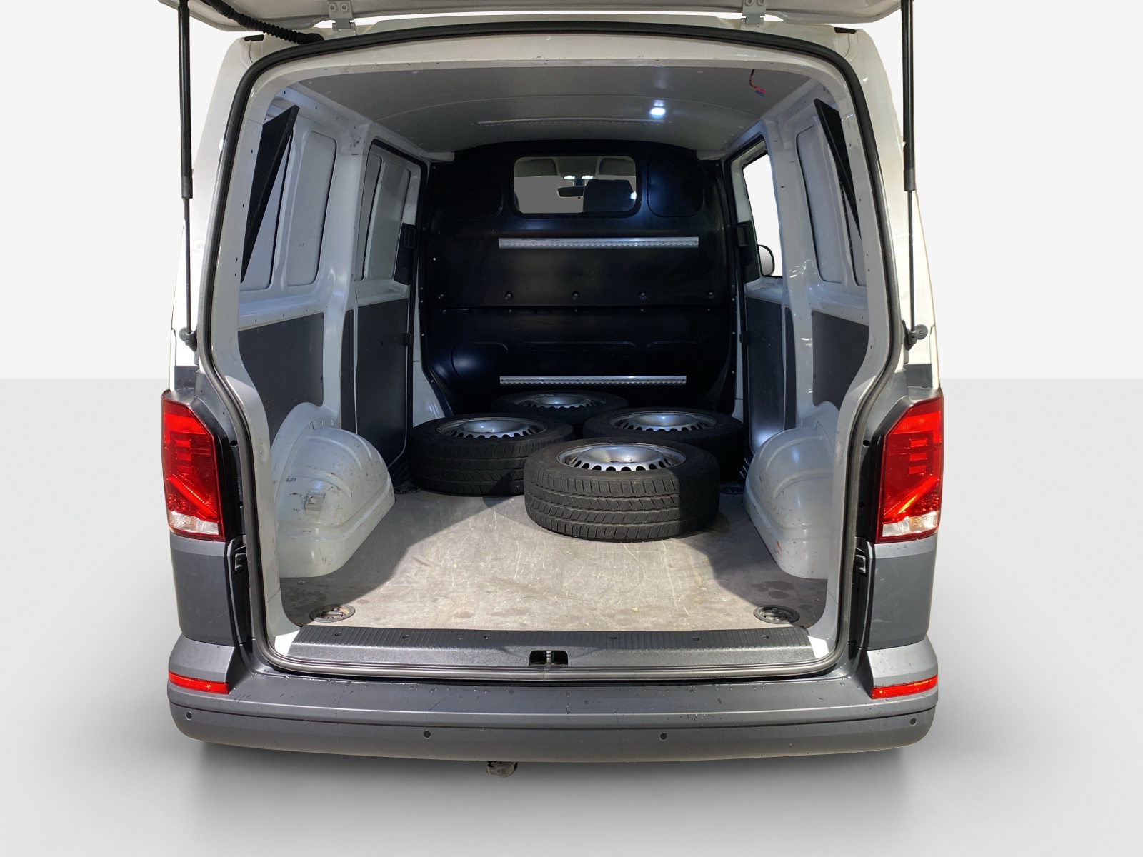 VW T6.1 2.0 TDI 4Motion-image-12