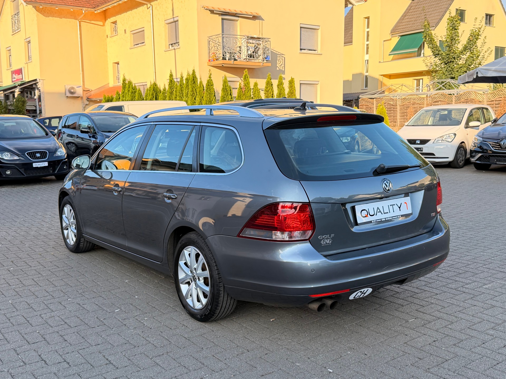 VW Golf Variant 1.4 TSI Team DSG-image-4