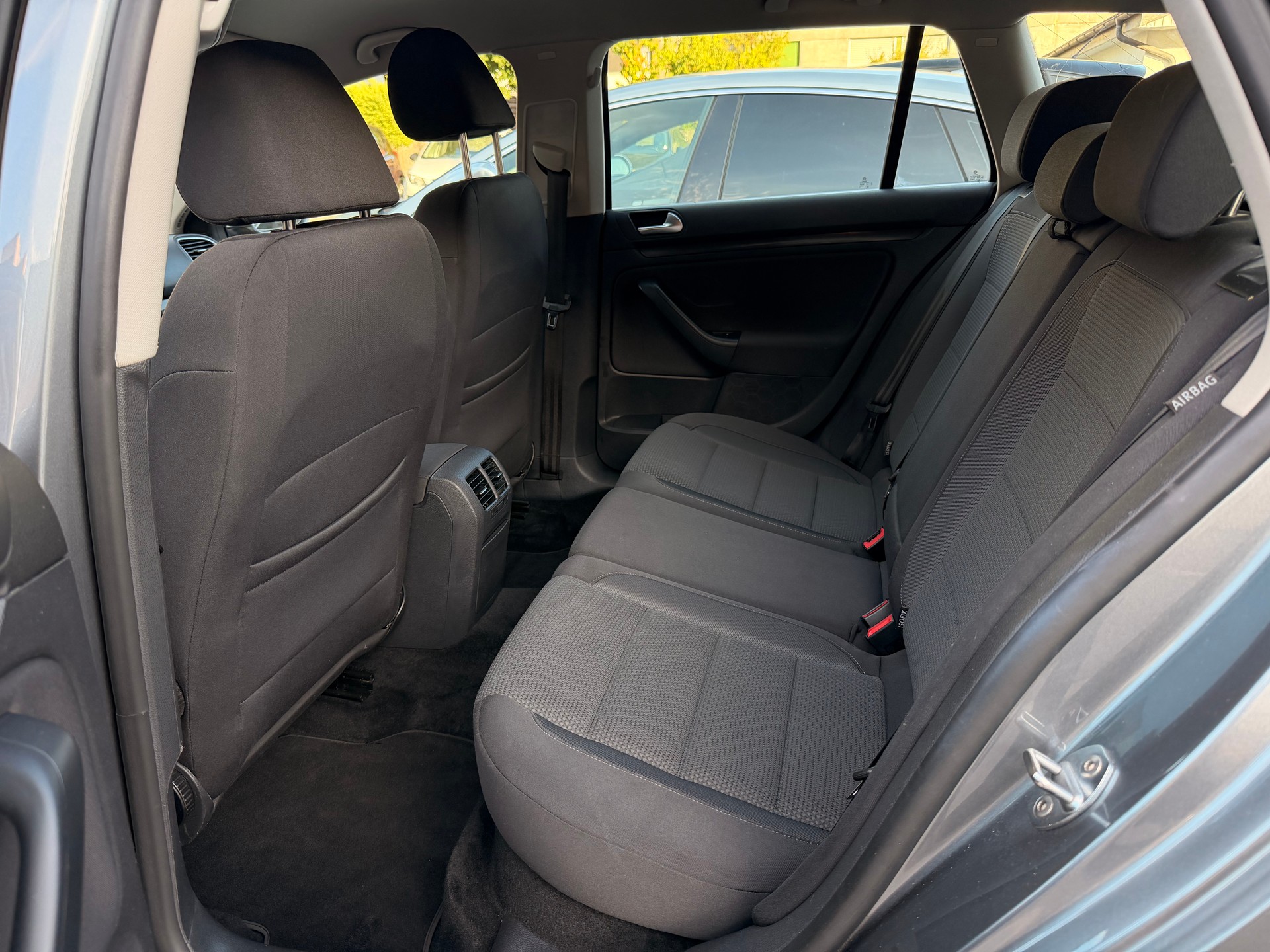 VW Golf Variant 1.4 TSI Team DSG-image-15