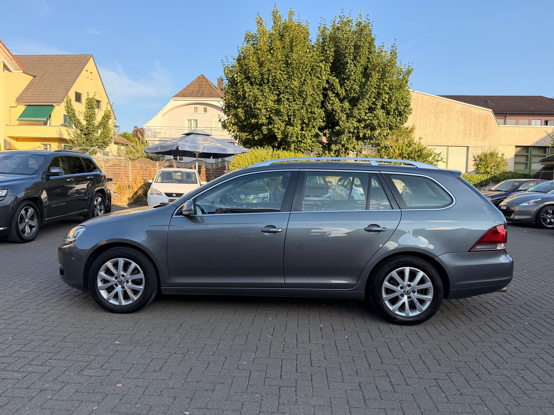 VW Golf Variant 1.4 TSI Team DSG-image-6