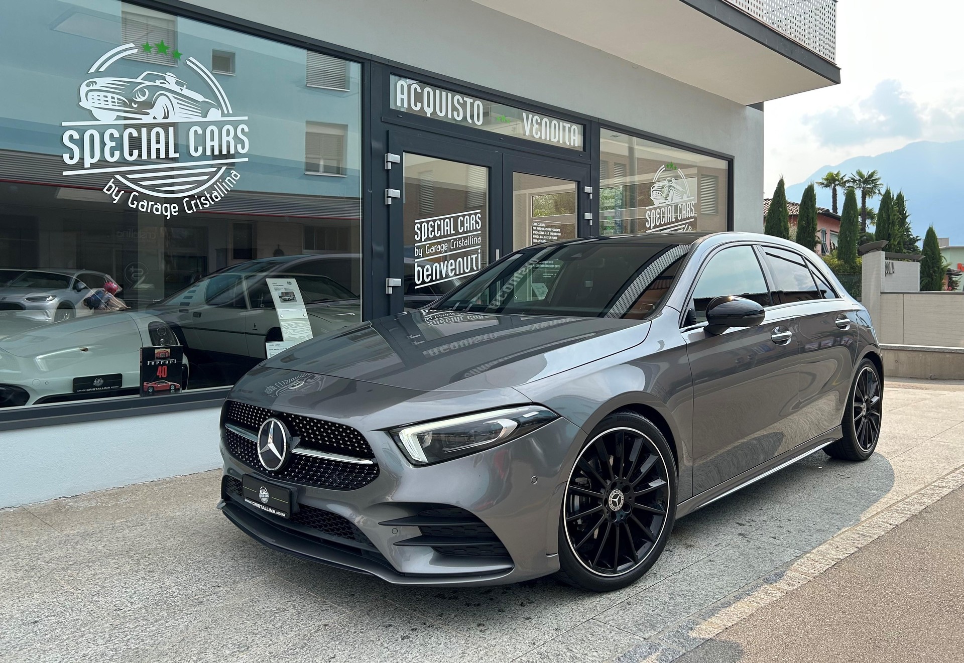 MERCEDES-BENZ A 200 AMG Line