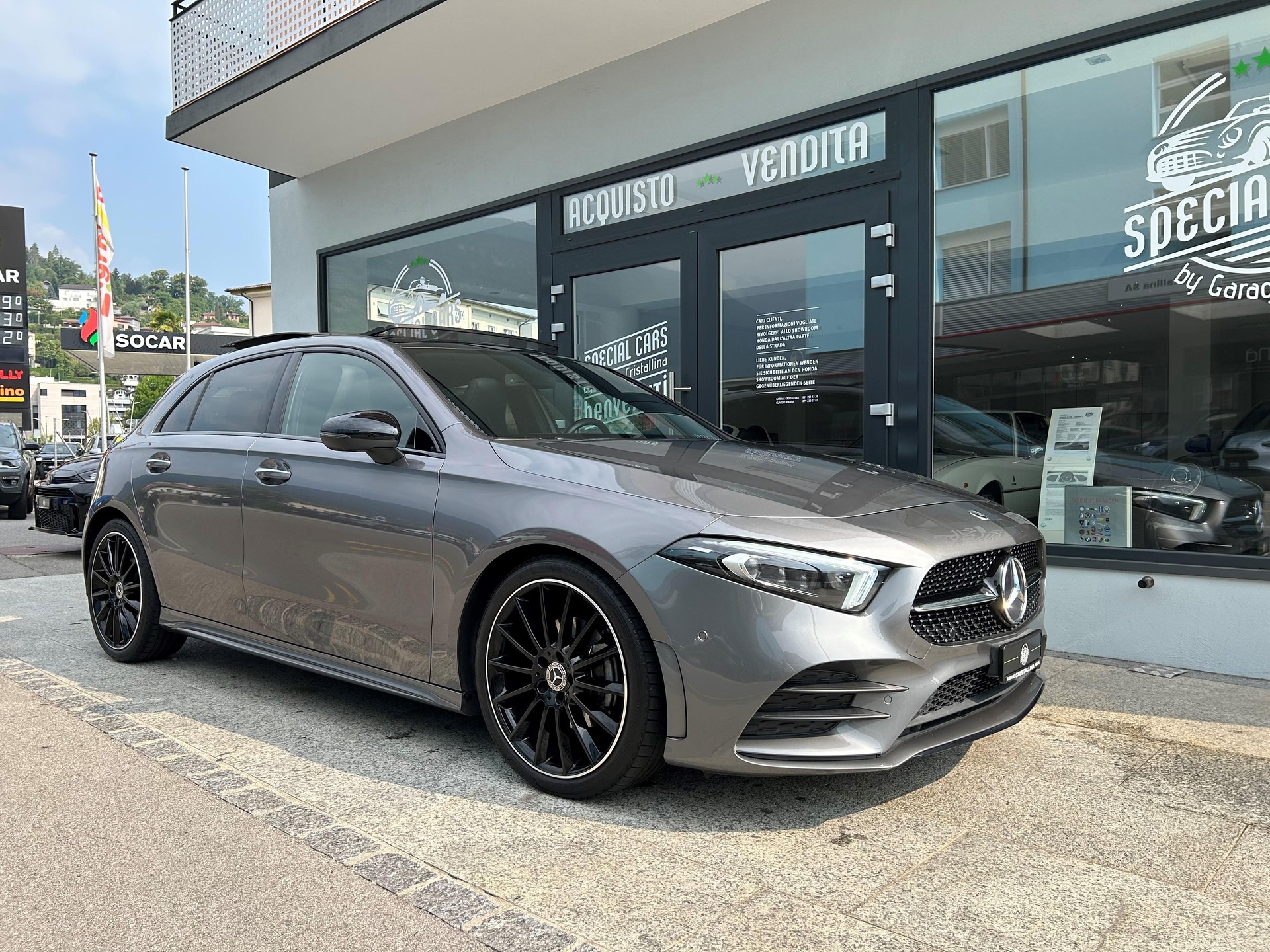 MERCEDES-BENZ A 200 AMG Line-image-6