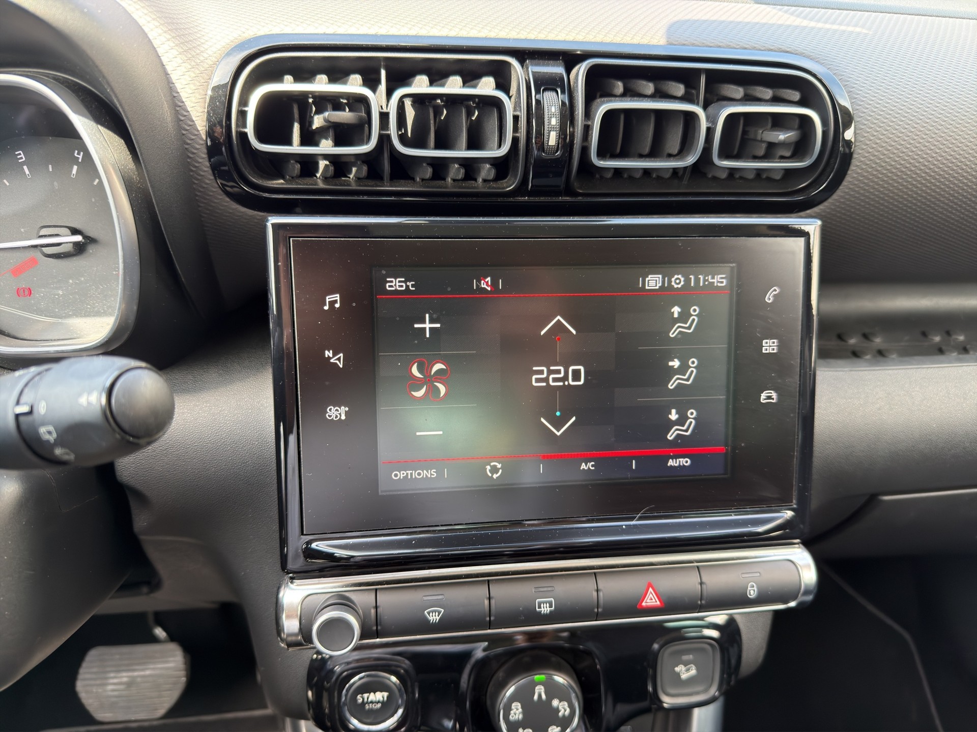 CITROEN C3 Aircross 1.2i Shine-image-9