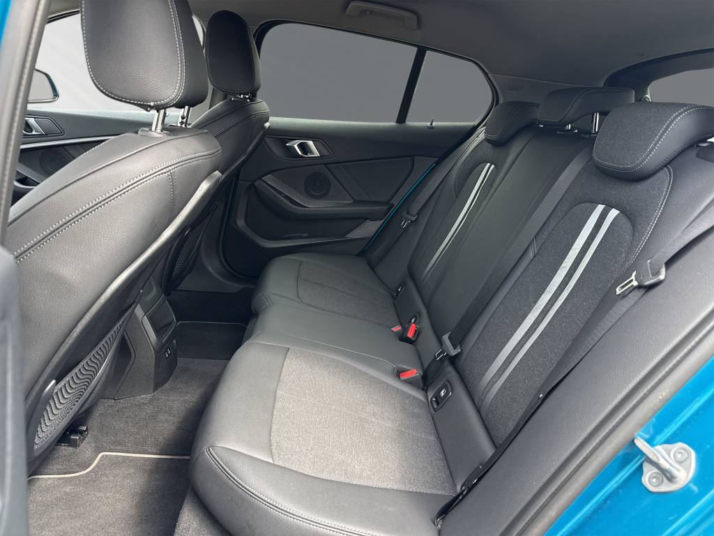 BMW 118i Sport Line Steptronic-image-7