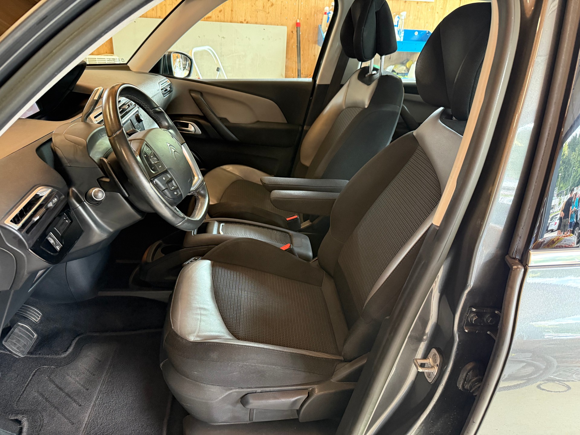 CITROEN C4 Picasso 1.6 e-HDi Intensive ETG6-image-6