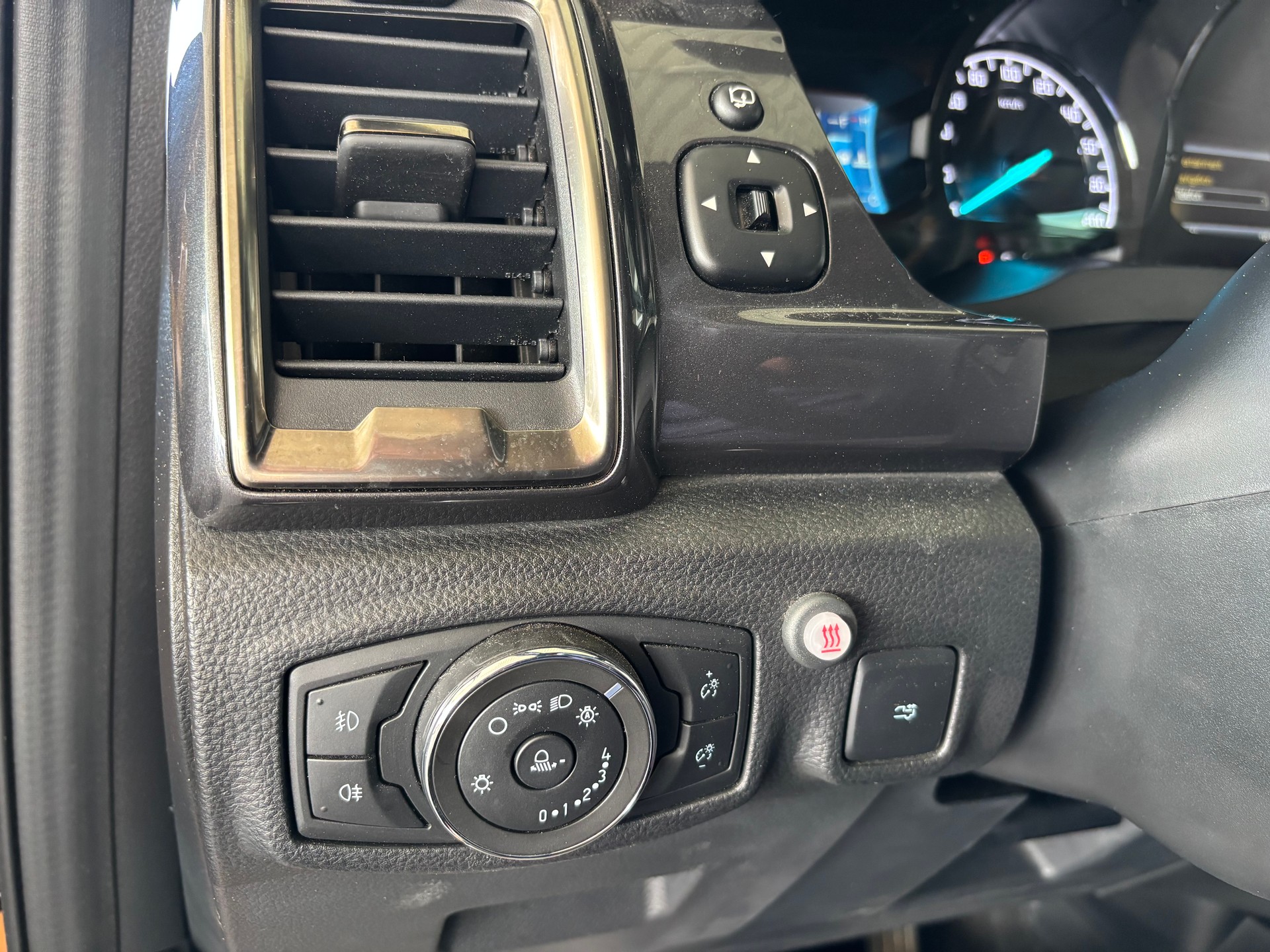 FORD Ranger Wildtrak 2.0 Eco Blue e-4WD Automat mit AHK 3500 kg-image-9