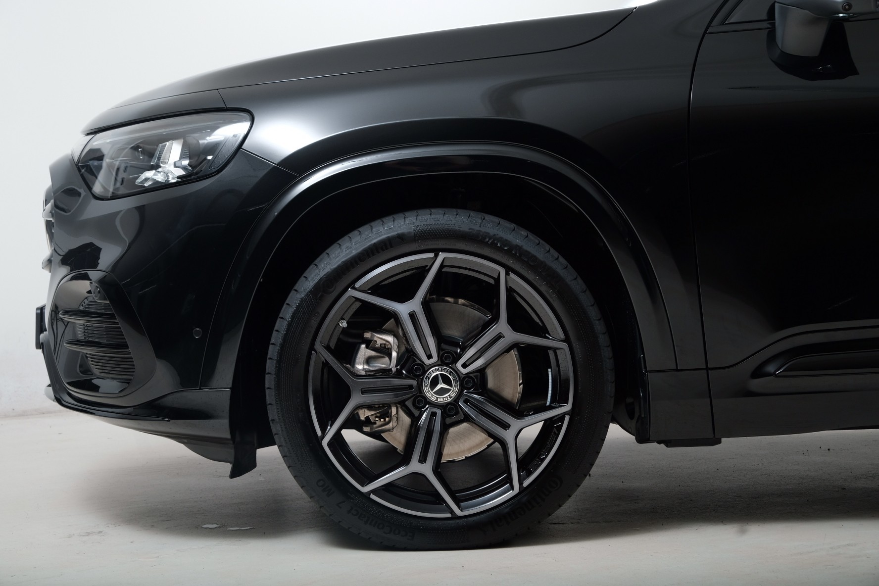 MERCEDES-BENZ GLB 220 4Matic 8G-Tronic-showroom-element-2