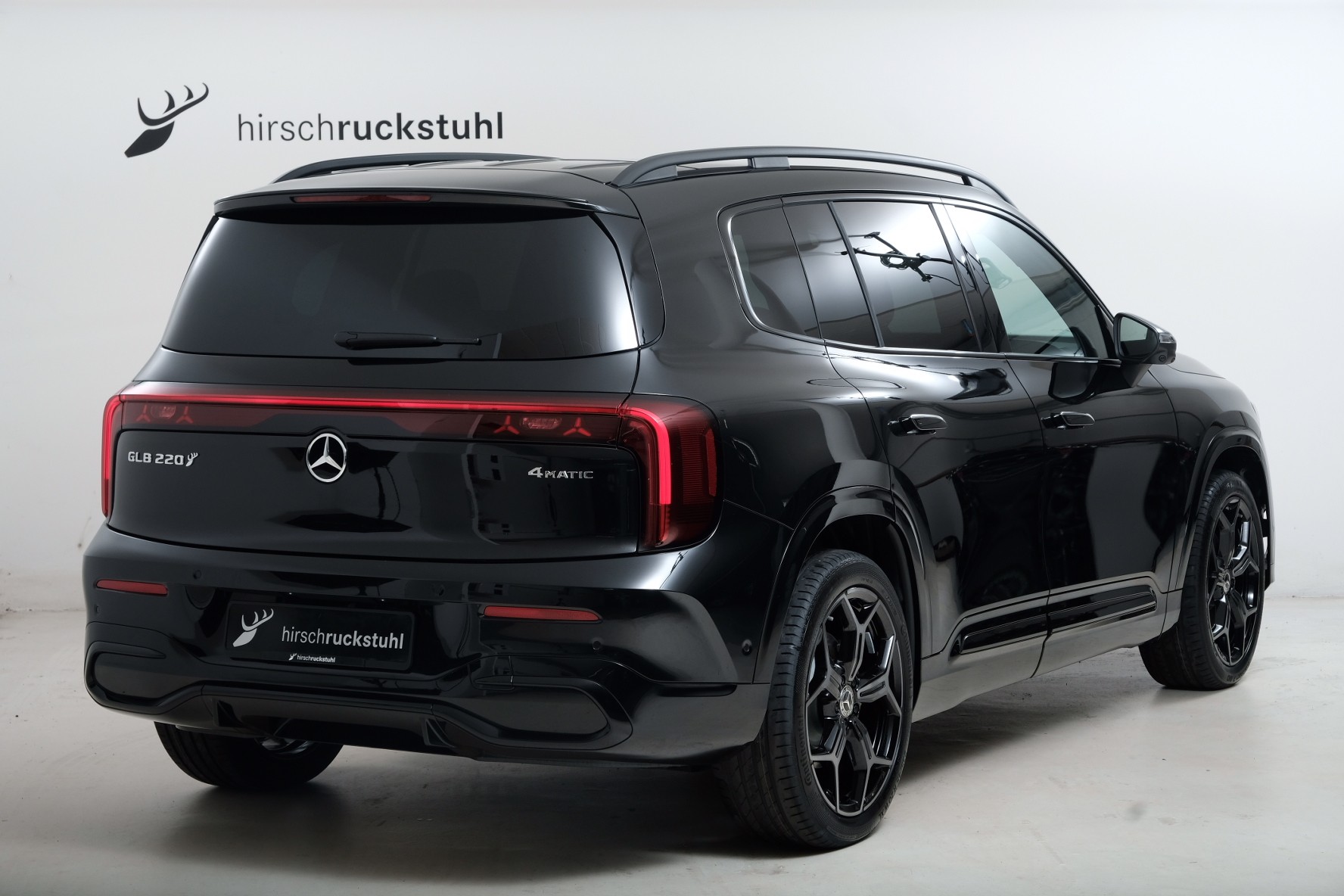 MERCEDES-BENZ GLB 220 4Matic 8G-Tronic-showroom-element-3