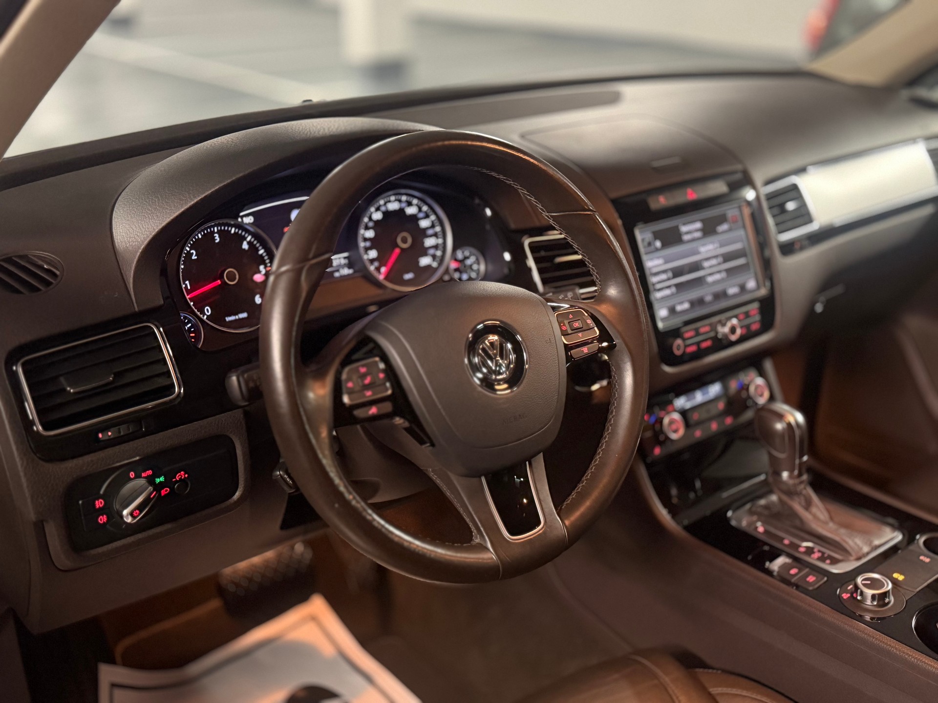 VW Touareg 3.0 TDI BlueMotion Technology Tiptronic-image-3