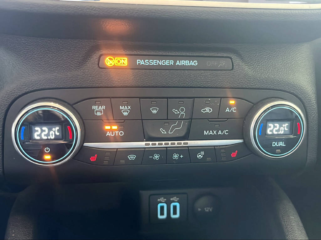 FORD Kuga 2.5 Hybrid Cool & Connect 4x4 mit Anhängerkupplung 1500kg-image-17
