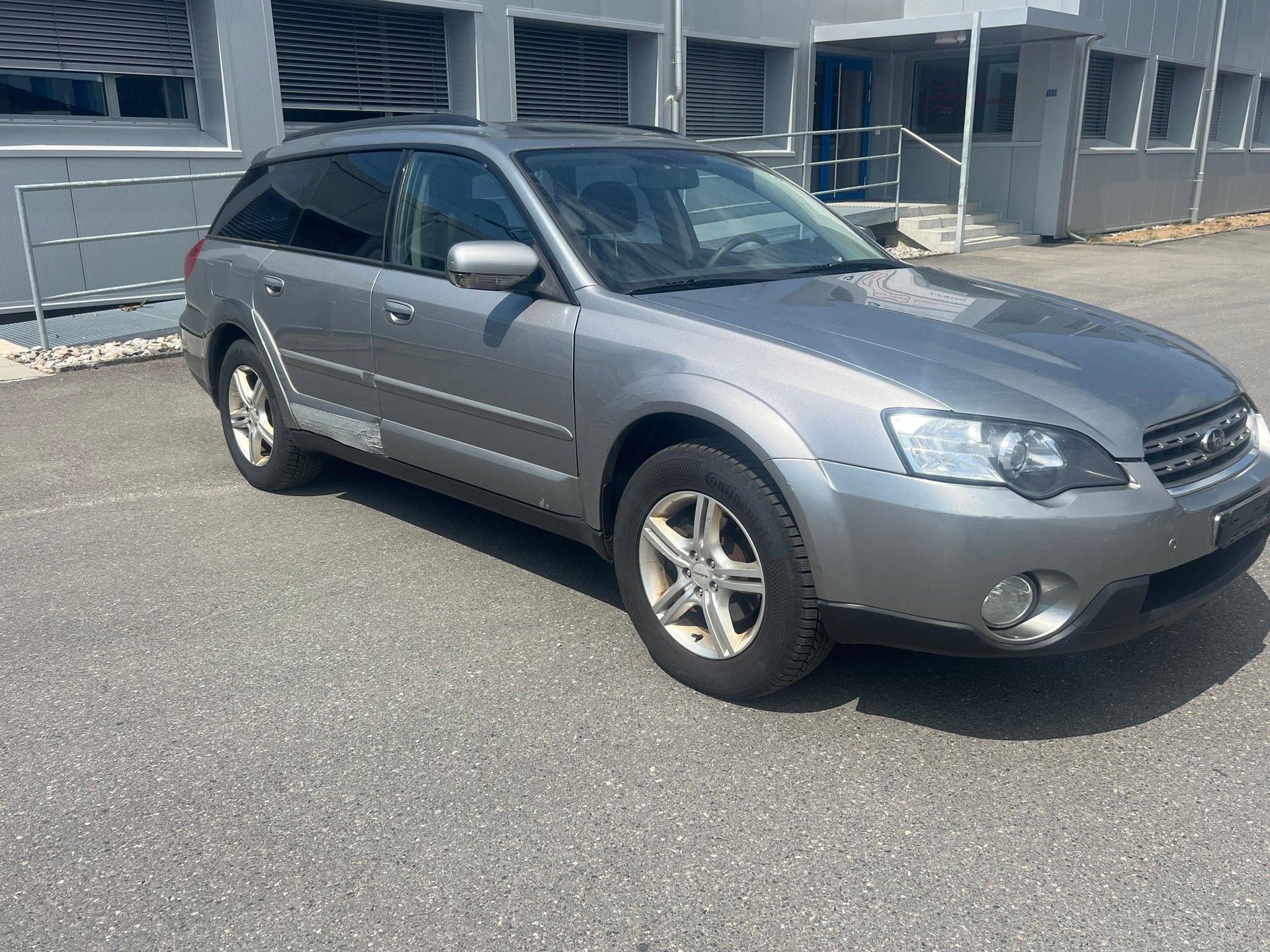 SUBARU Outback 2.5i AWD-image-1