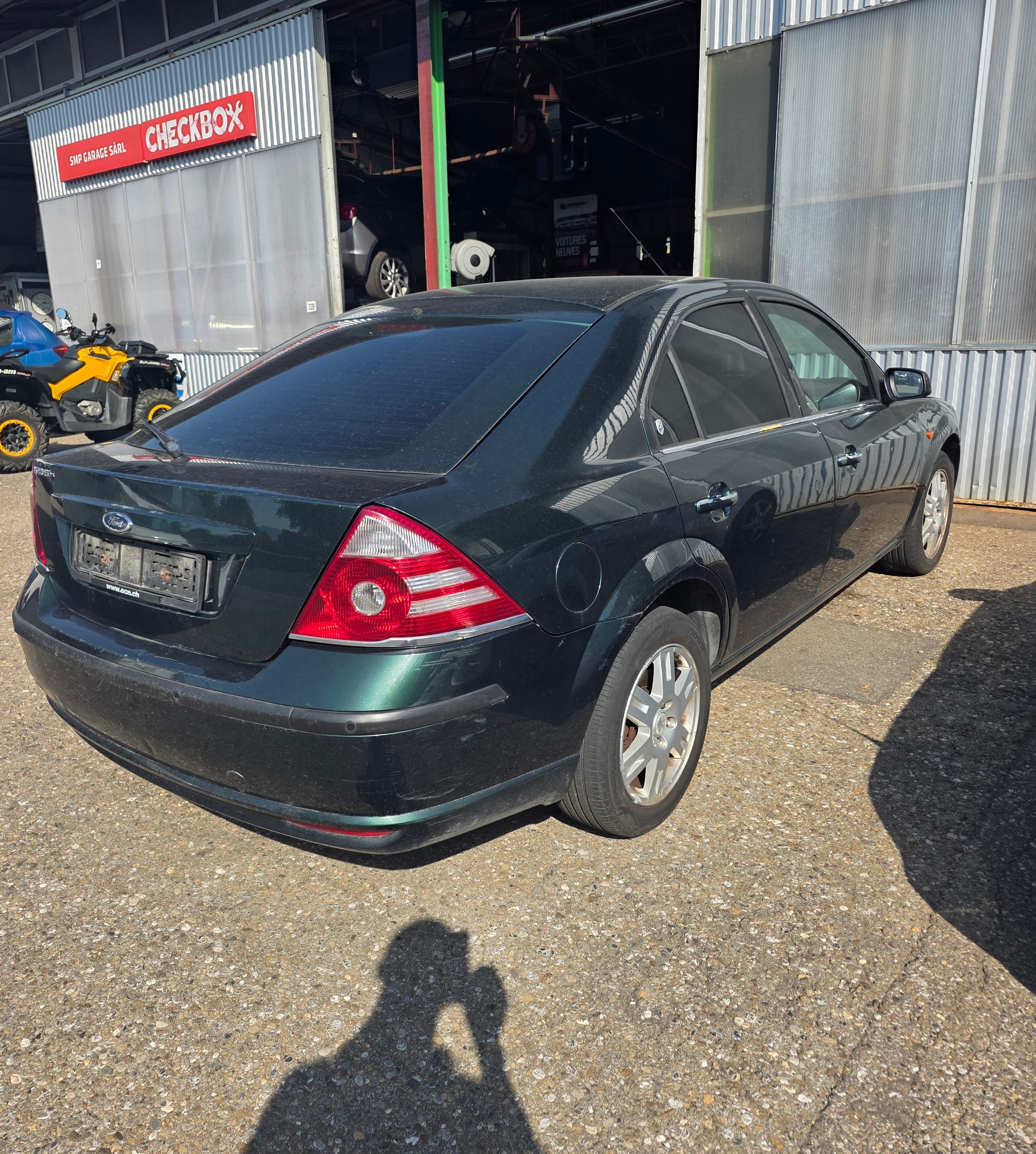FORD Mondeo 2.0i 16V Ghia-image-5