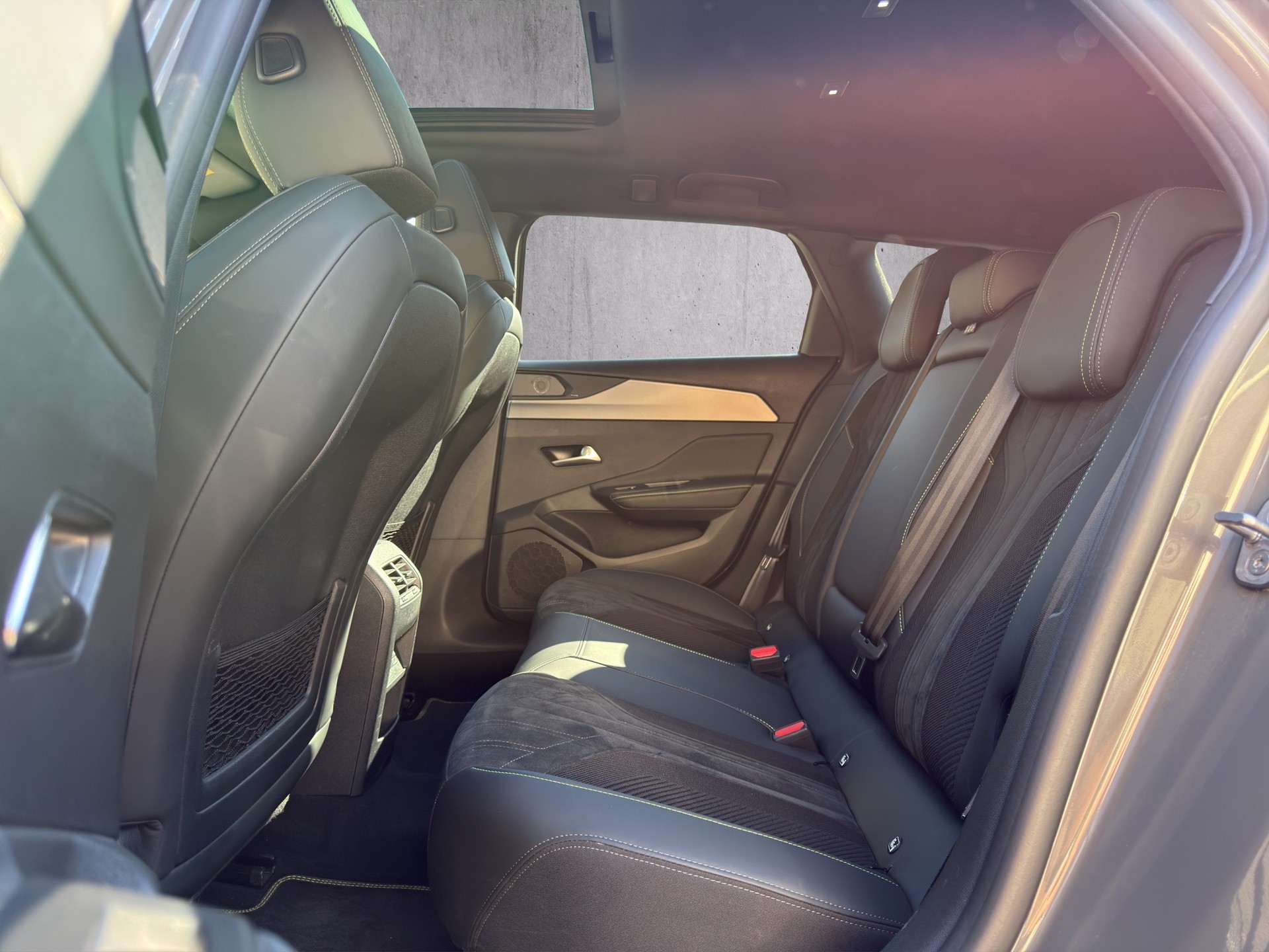 PEUGEOT 308 SW 1.2 PureTech GT-image-16