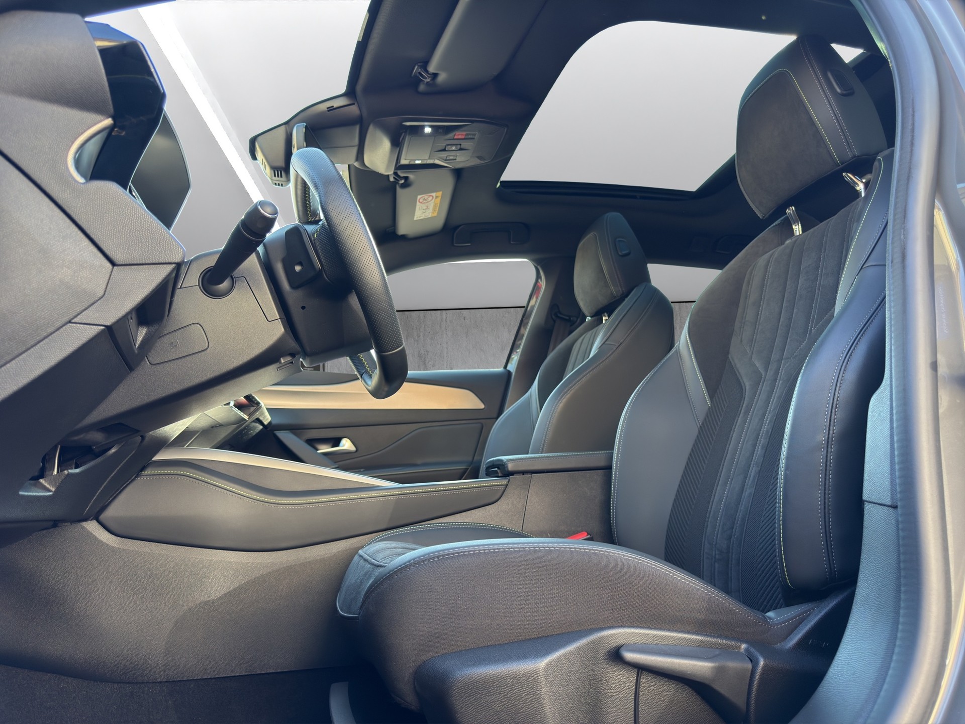 PEUGEOT 308 SW 1.2 PureTech GT-image-9