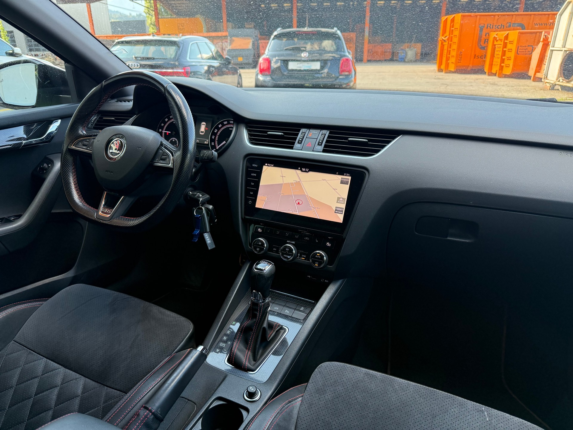 SKODA Octavia Combi 2.0 TDI RS 4x4 DSG-image-10