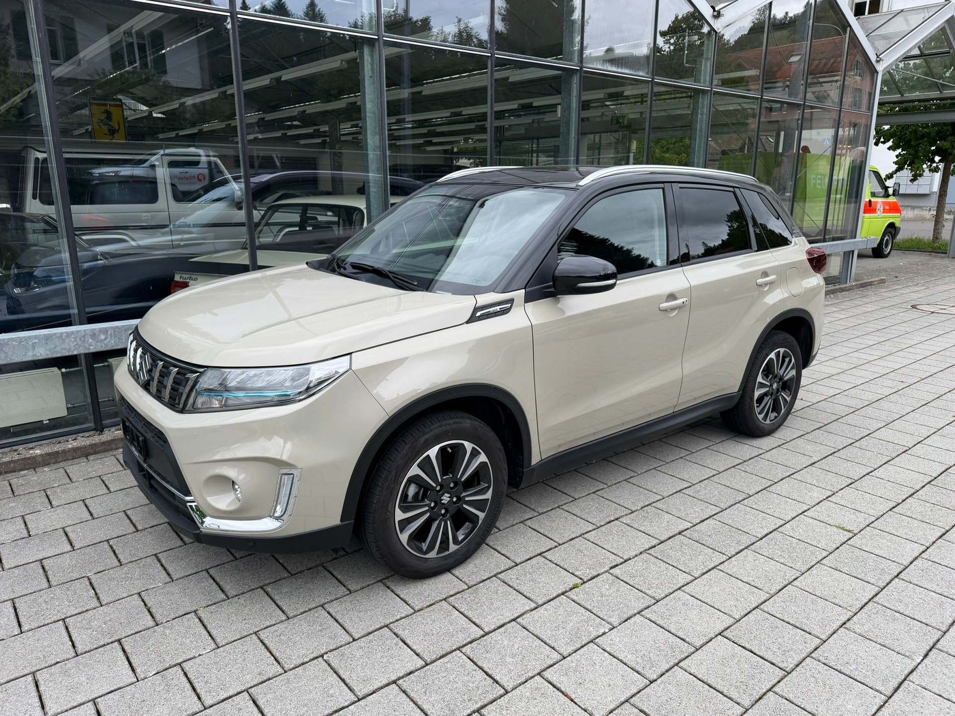 SUZUKI Vitara 1.5 Hybrid Edition 35 4x4 AGS-showroom-element-1