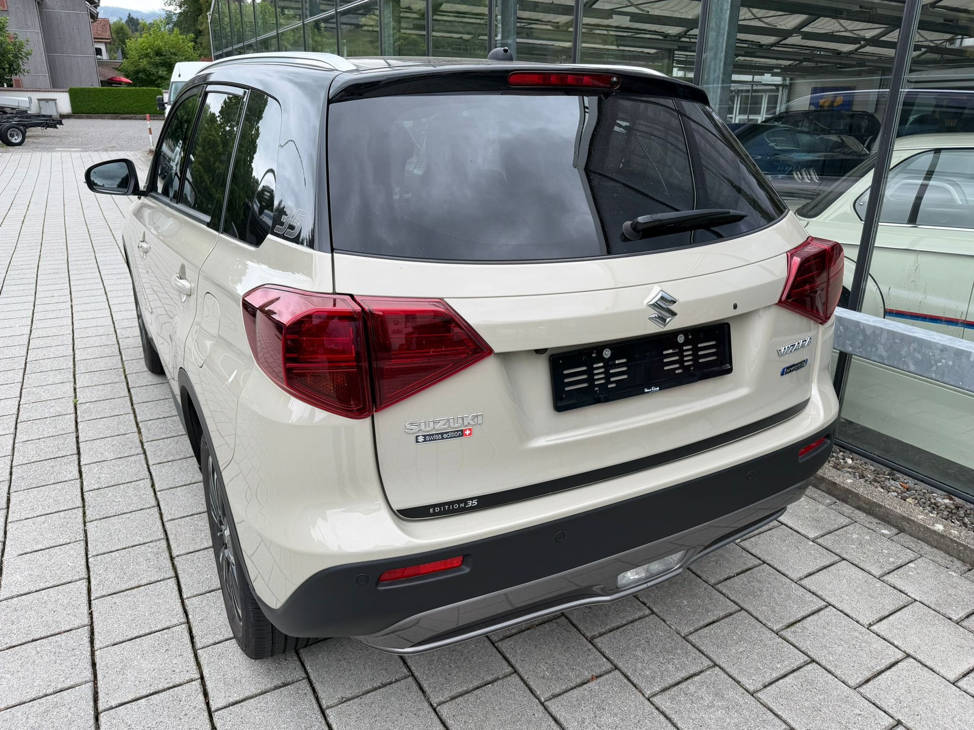 SUZUKI Vitara 1.5 Hybrid Edition 35 4x4 AGS-image-4