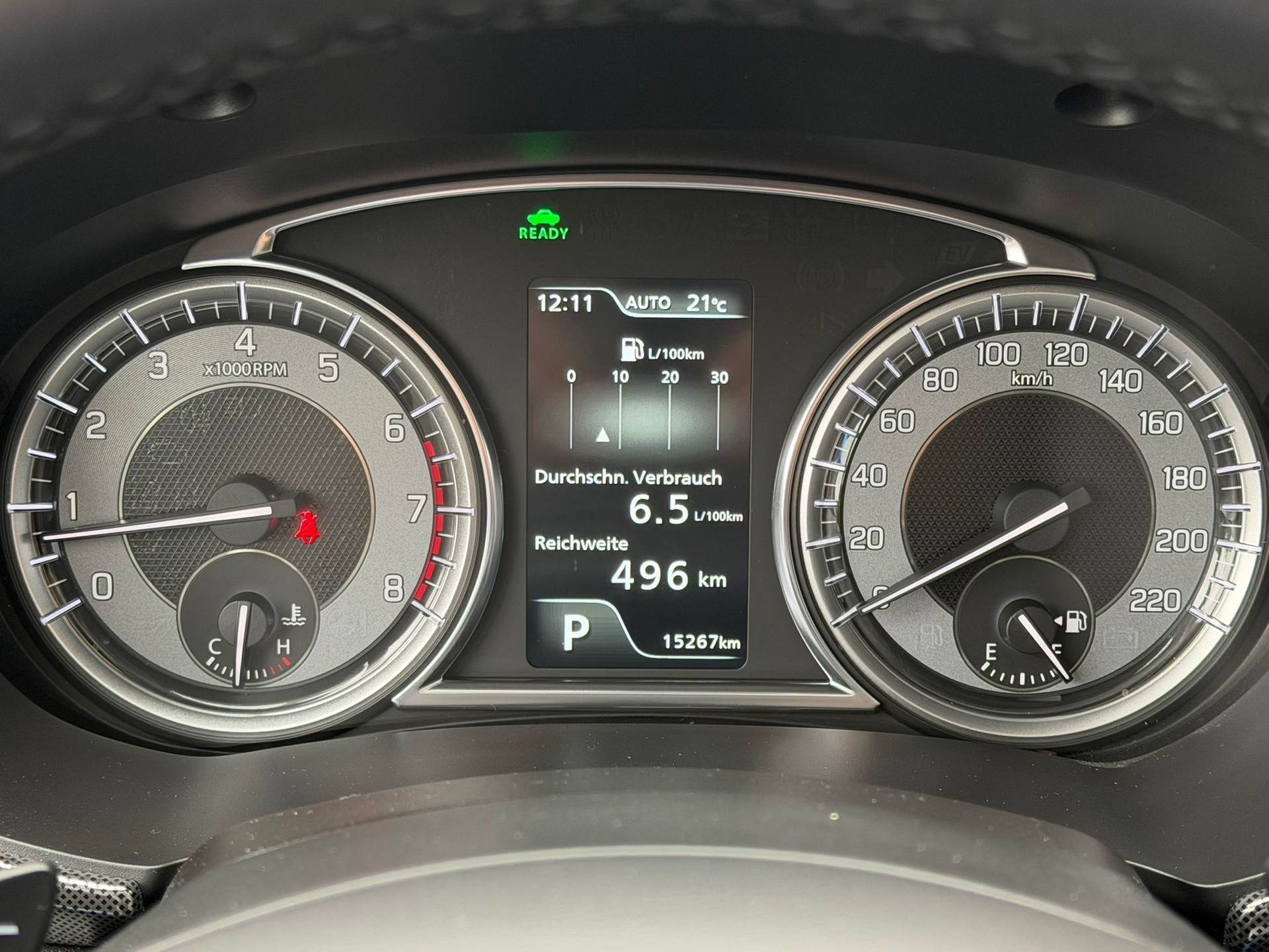 SUZUKI Vitara 1.5 Hybrid Edition 35 4x4 AGS-image-12