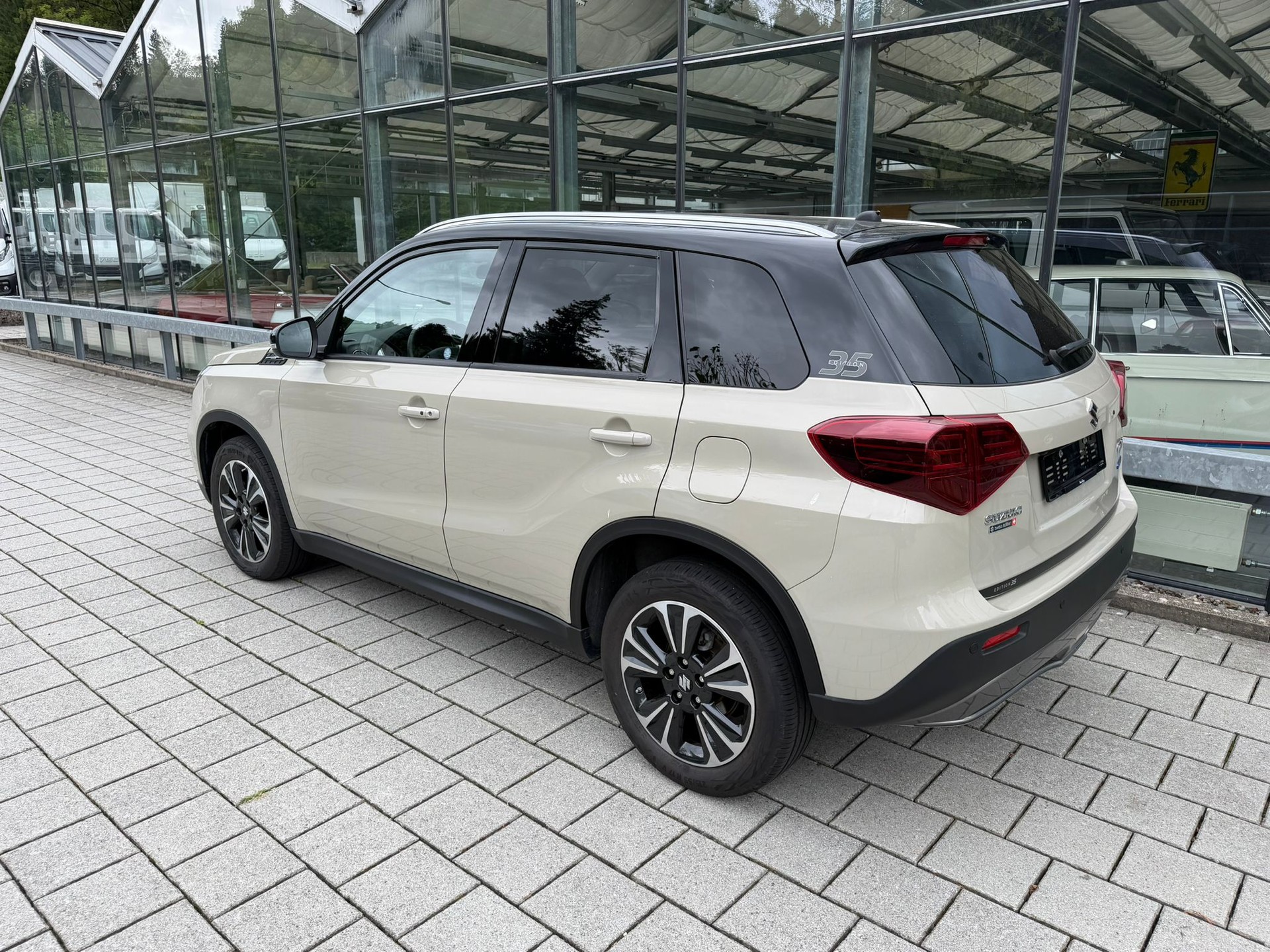 SUZUKI Vitara 1.5 Hybrid Edition 35 4x4 AGS-showroom-element-3