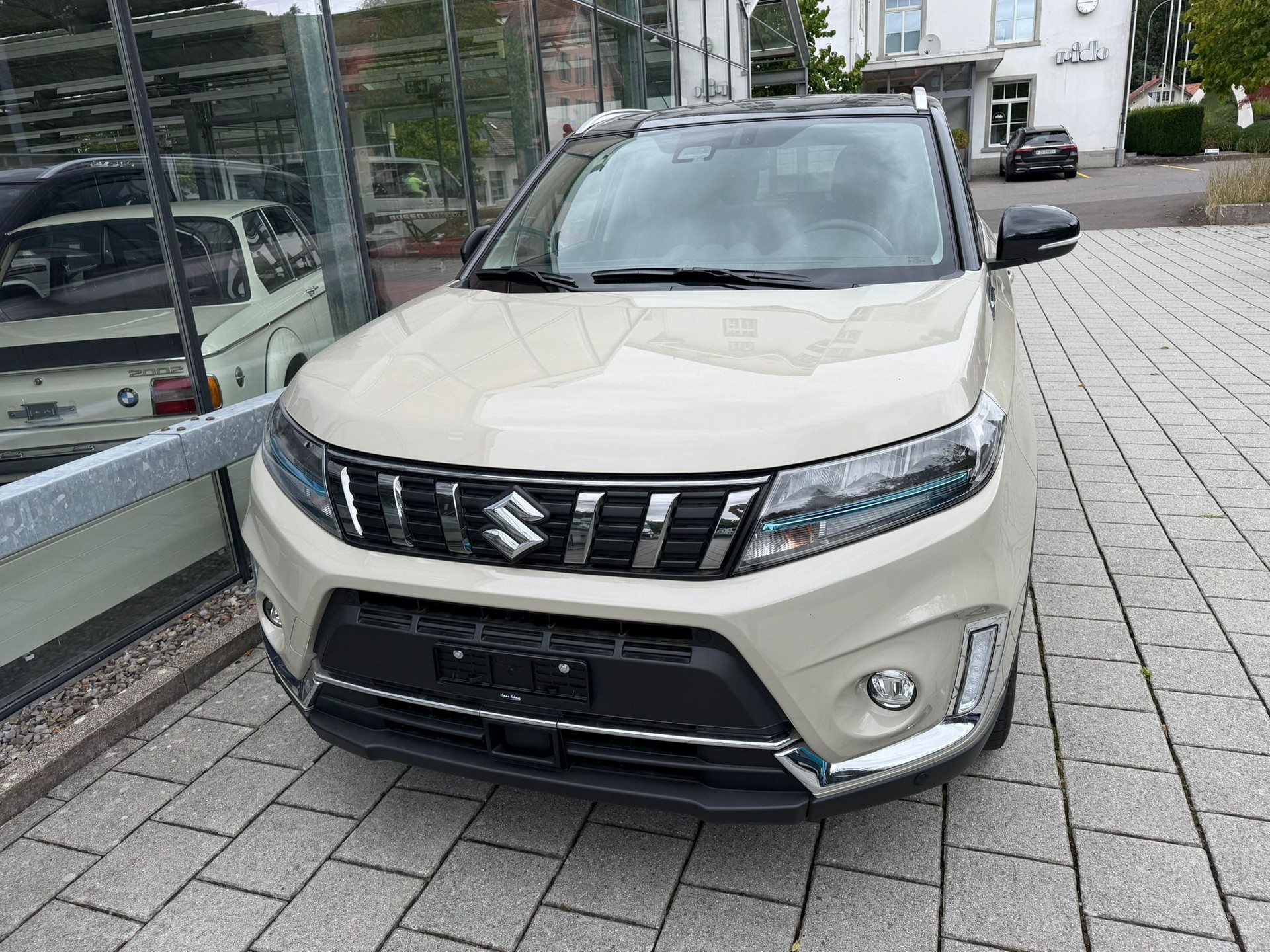 SUZUKI Vitara 1.5 Hybrid Edition 35 4x4 AGS-showroom-element-2