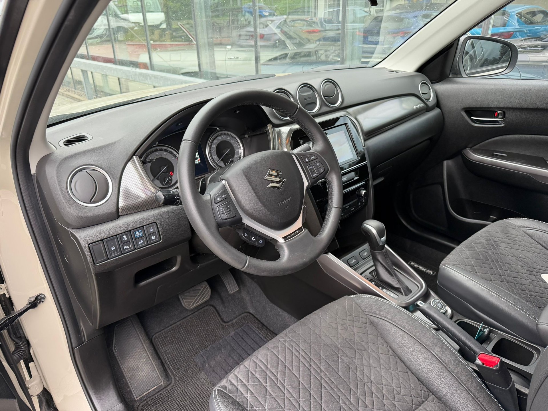 SUZUKI Vitara 1.5 Hybrid Edition 35 4x4 AGS-image-5