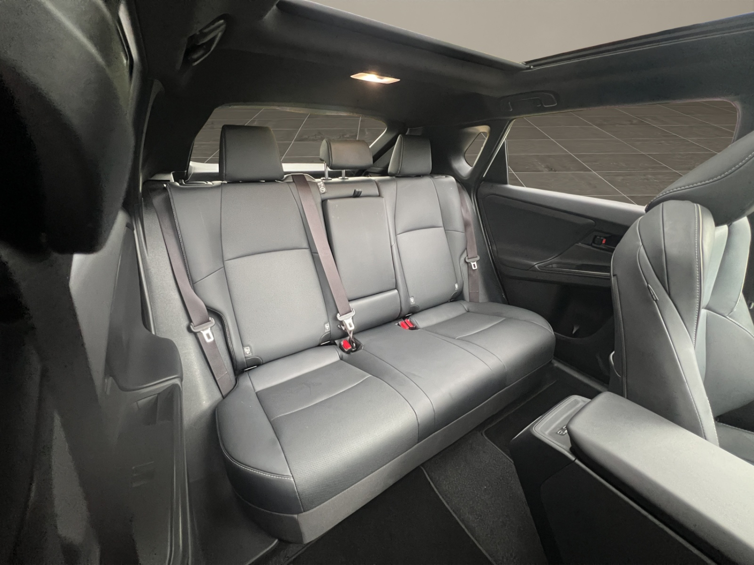 TOYOTA bZ4X Premium AWD-image-22