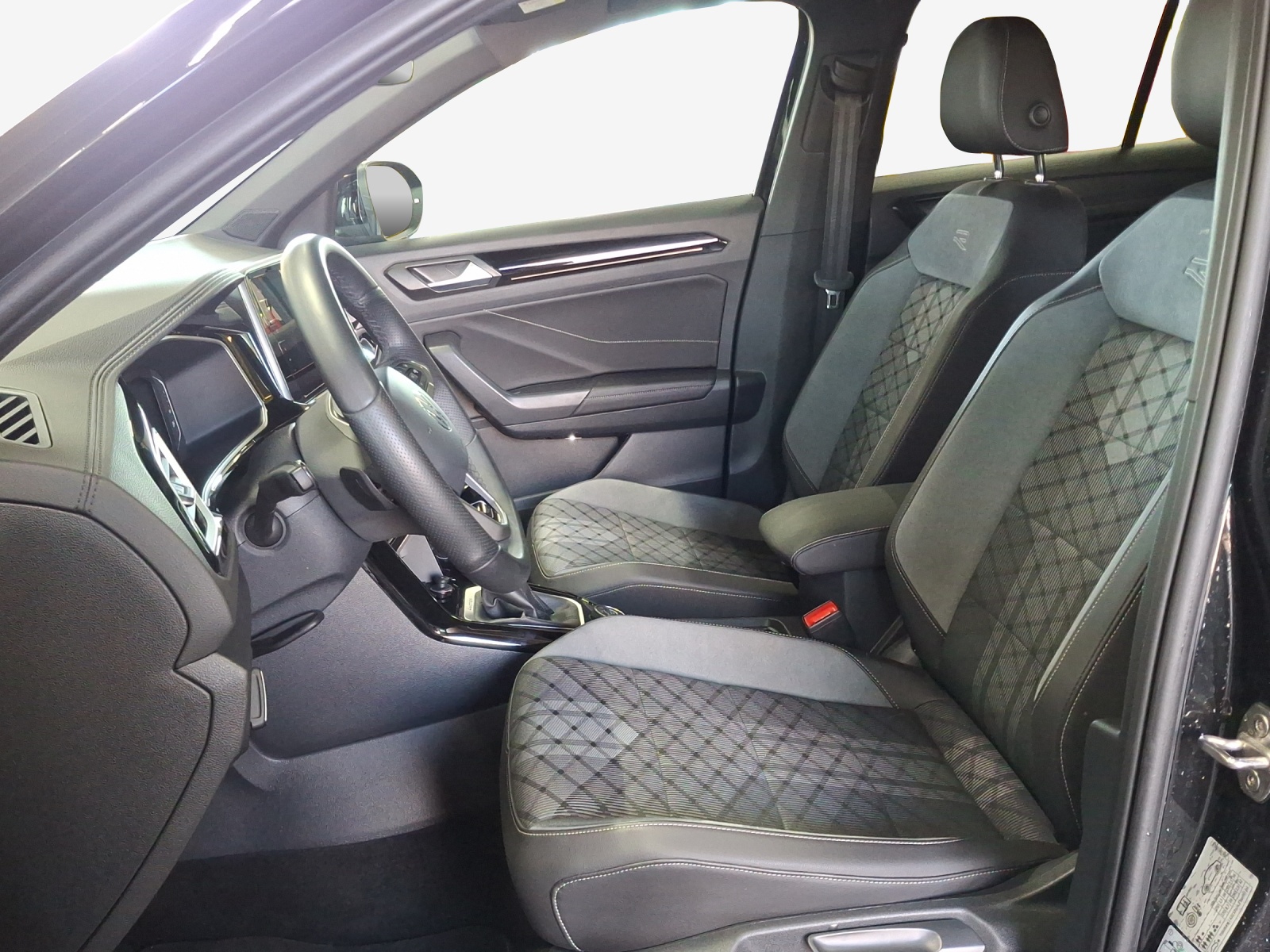 VW T-Roc 2.0 TSI R-Line DSG 4Motion-image-7