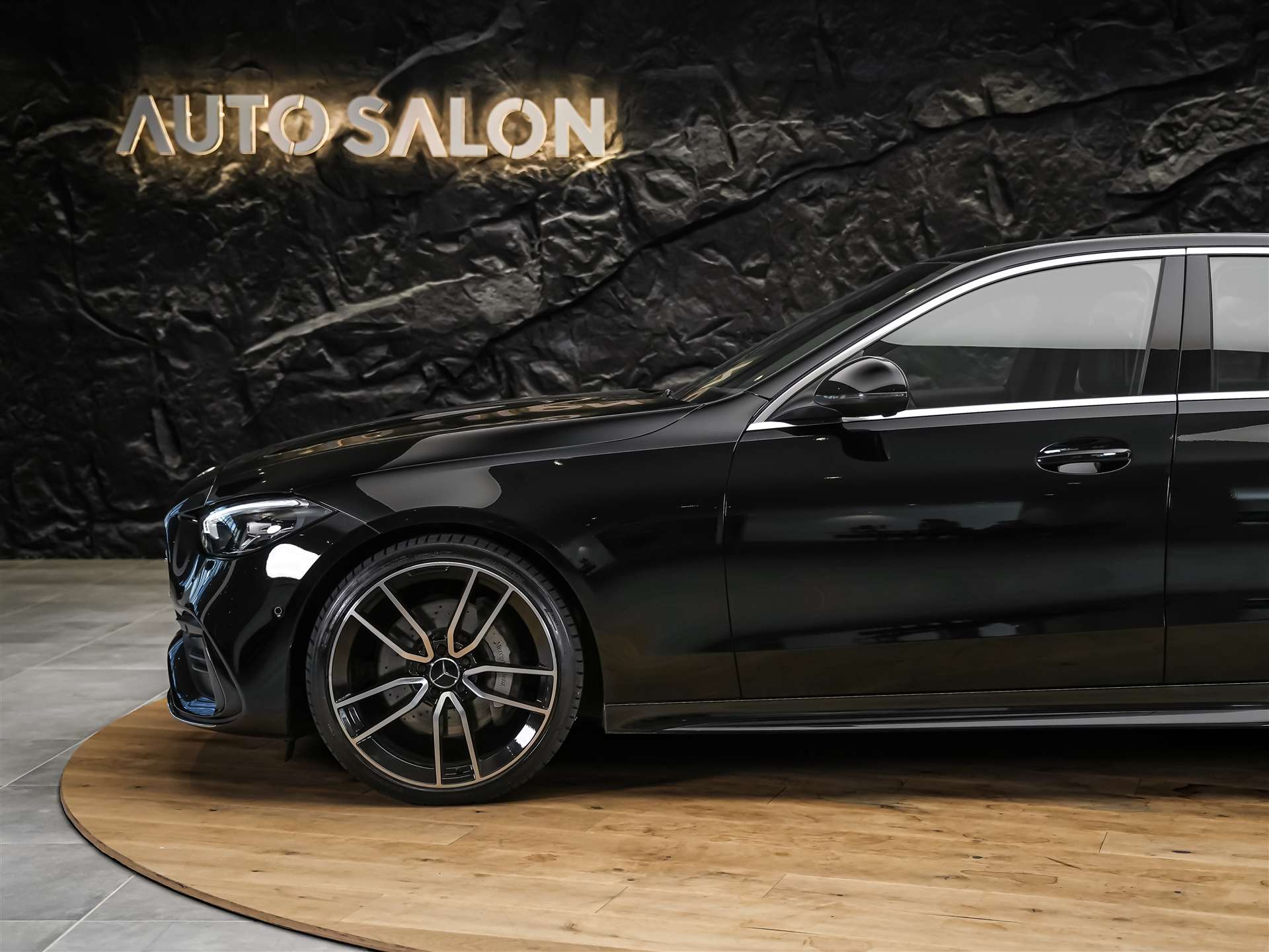 MERCEDES-BENZ C 300 d AMG Line *20" Felgen*Abstandsregler*AHK*-image-15