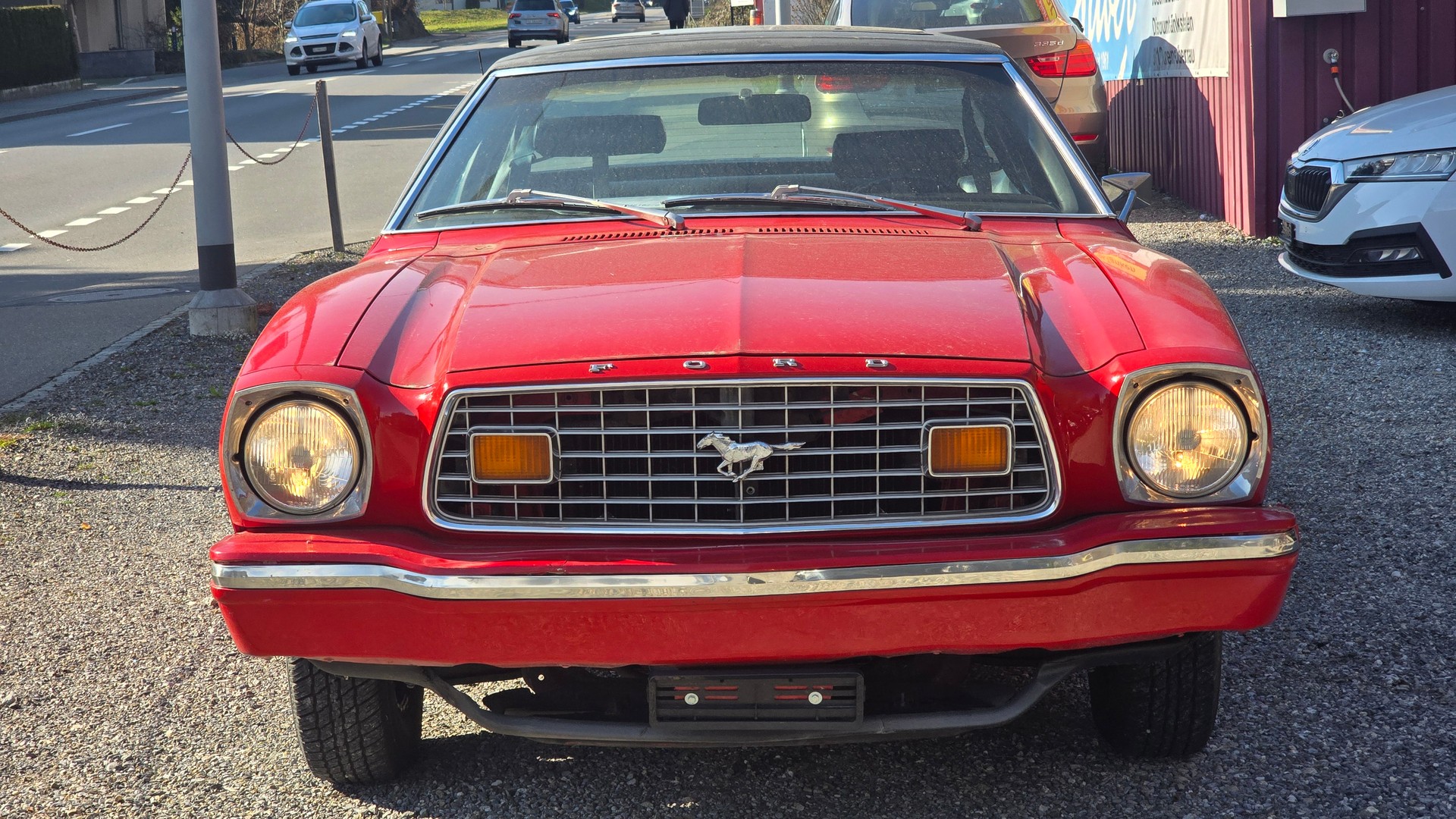 FORD II-showroom-element-1