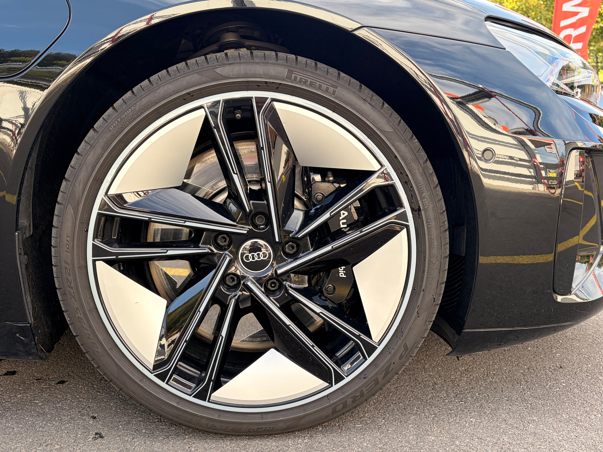AUDI RS e-tron GT-image-6